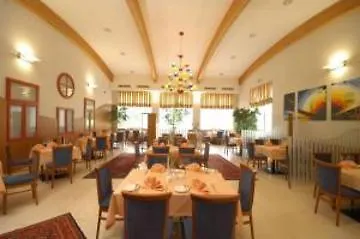 Paradies Hotel 4*