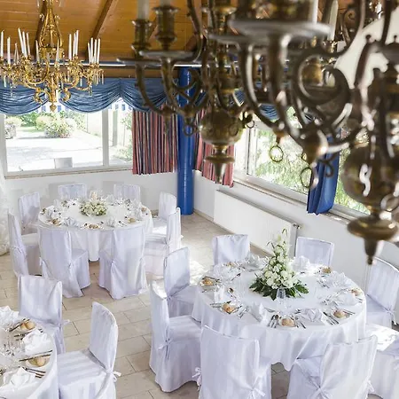 Paradies فندق غراتس