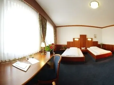 فندق Paradies 4*