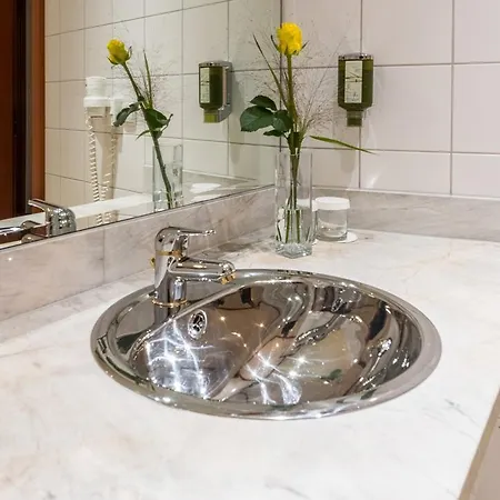 Paradies فندق غراتس