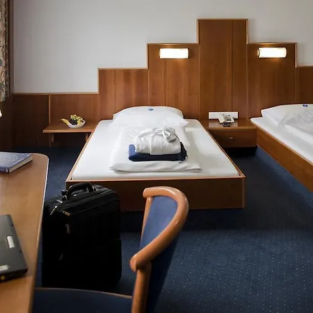 Paradies 4*