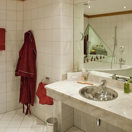 Paradies فندق غراتس