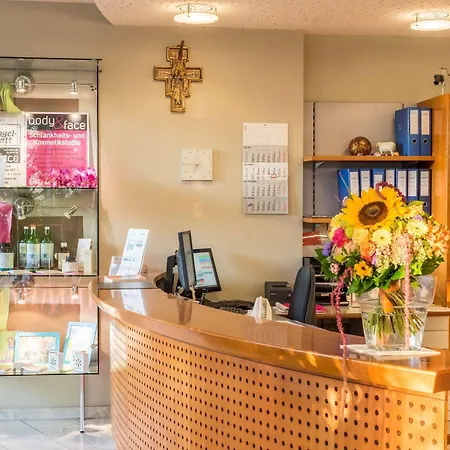 فندق Paradies 4*